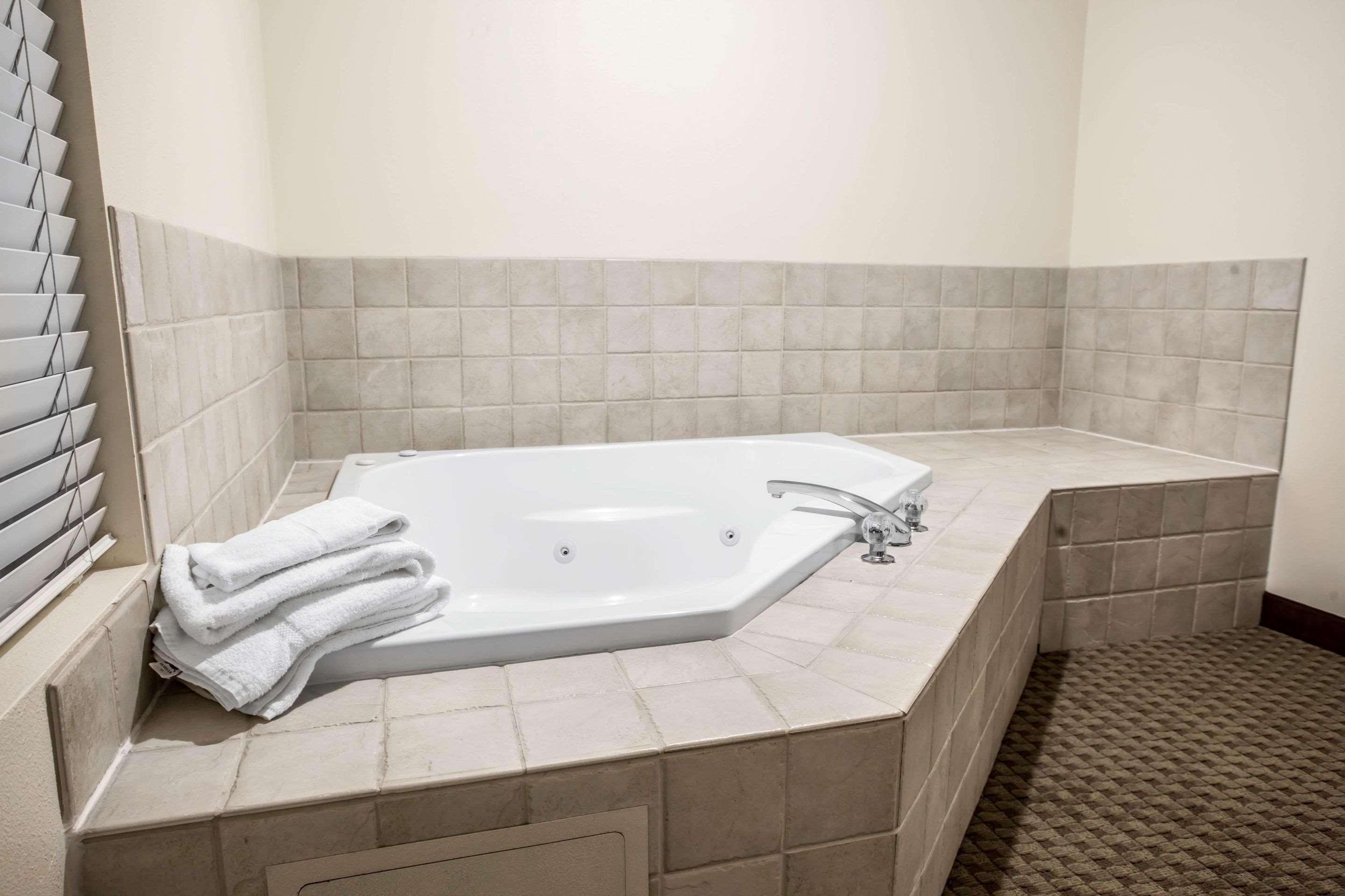 Quality Inn & Suites Federal Way - Seattle Dış mekan fotoğraf